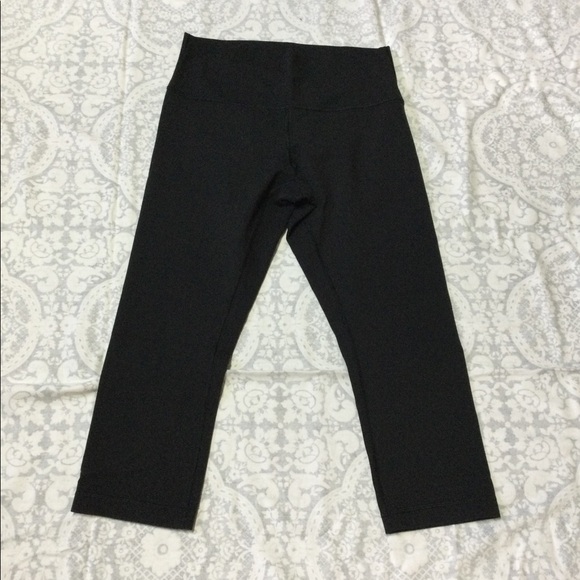 Lululemon Athletica Capri Leggings 10 - Picture 3 of 9